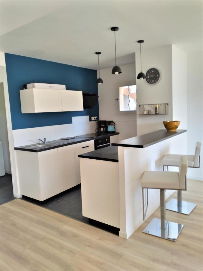 Superbe Bas De Villa 80 M2 Piscine Privee Reservee Aux Vacanciers Avec Vue Magnifique 6 Couchages Ла-Лонд-ле-Мор Экстерьер фото